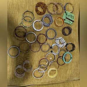 Costume bracelets 33 pieces